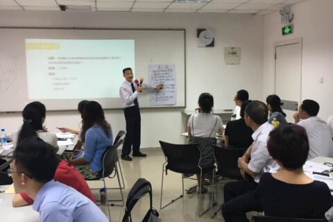 专业薪酬绩效咨询公司：智帮咨询，绩效与薪酬挂钩：激发员工动力，实现企业目标